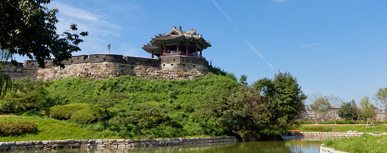 수원 화성 방화수류정의 아름다운 노을과 야경 풍경
