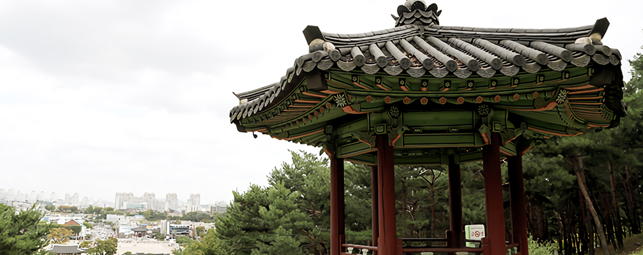 경치와 함께 찍은 미로한정 사진