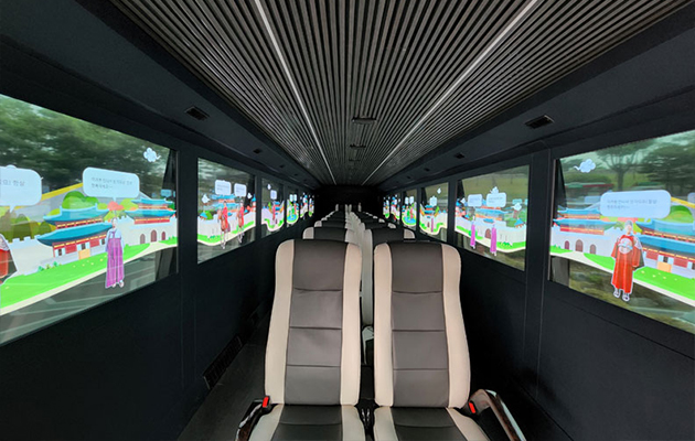 XR버스 1795행 버스 내부 승객없는 사진