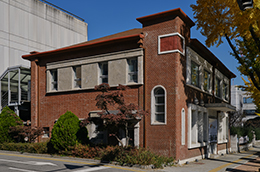 구 수원시청사 전경 사진